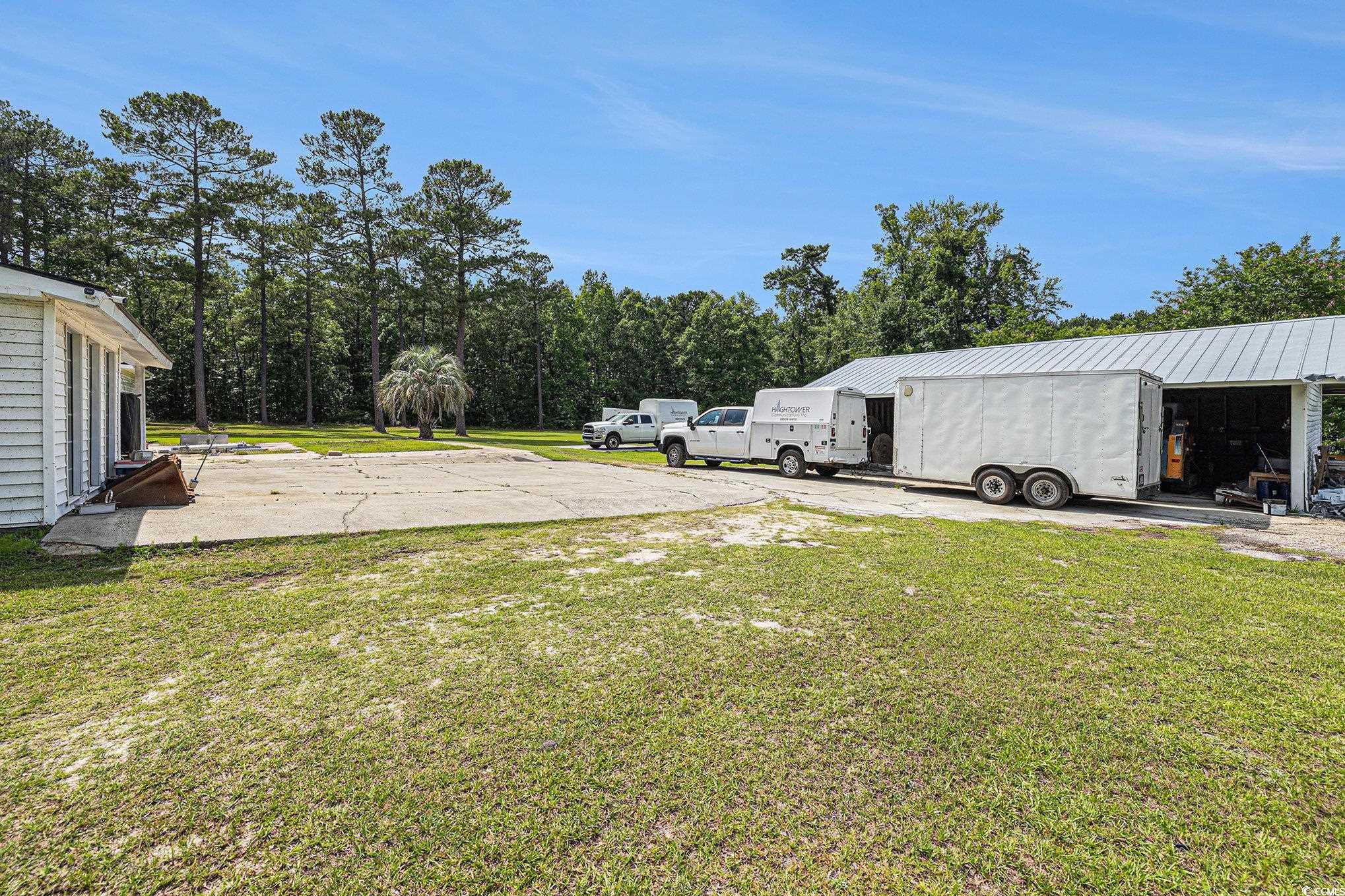 3843 Kelly Road Conway, SC 29526 - Photo 29 of 40 View of green lawn
