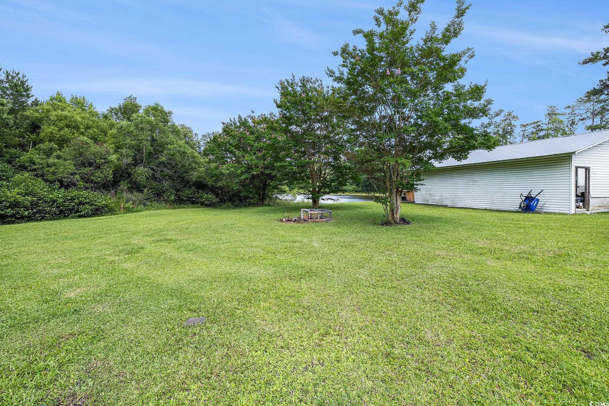 3843 Kelly Road Conway, SC 29526 - Photo 33 of 40 View of green lawn