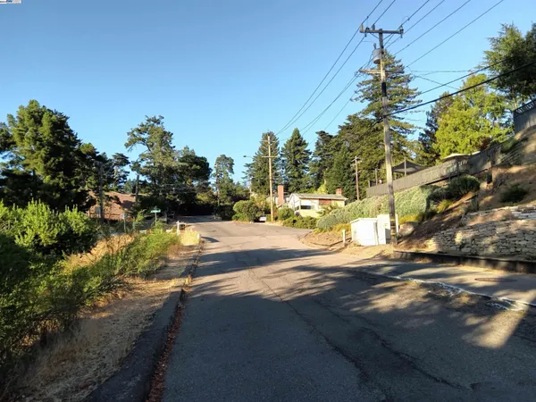 $299,000 | 6171 Chelton Drive, Oakland, CA 94611