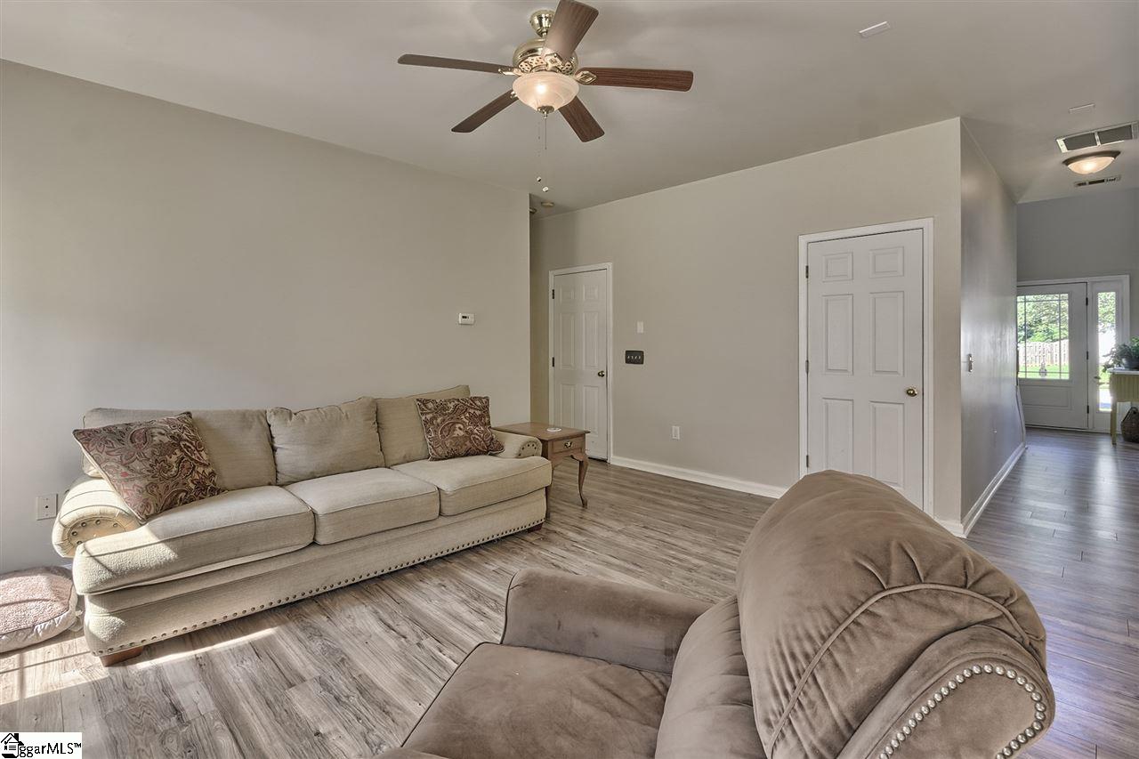 18 Farmbrook Way Simpsonville, SC 29681 - Photo 15 of 35 Gallery Image 15