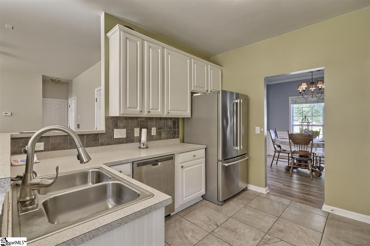 18 Farmbrook Way Simpsonville, SC 29681 - Photo 10 of 35 Gallery Image 10