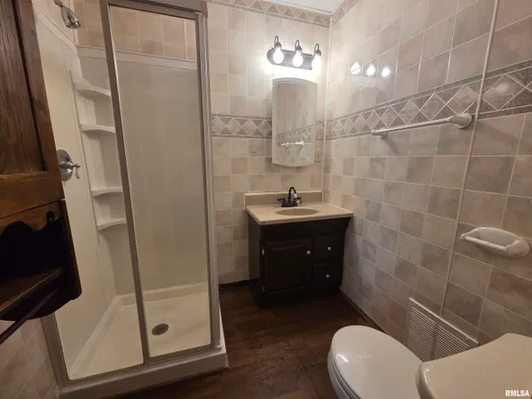 $89,000 | 330 North West Street, Carlinville, IL 62626