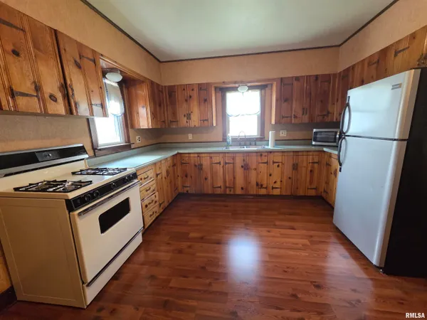 $89,000 | 330 North West Street, Carlinville, IL 62626