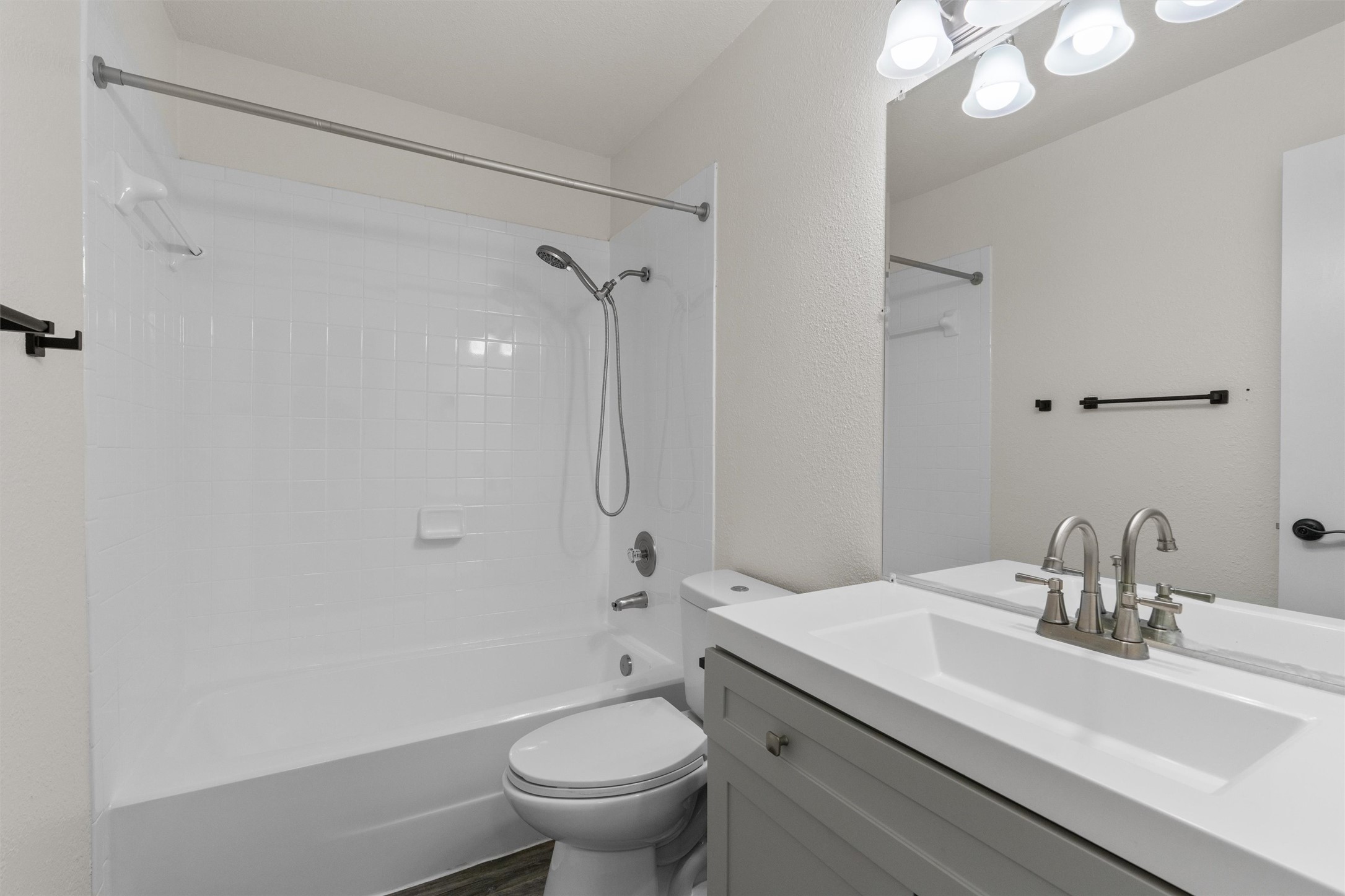 11411 Walnut Ridge Drive, Unit B Austin, TX 78753 - Photo 12 of 18