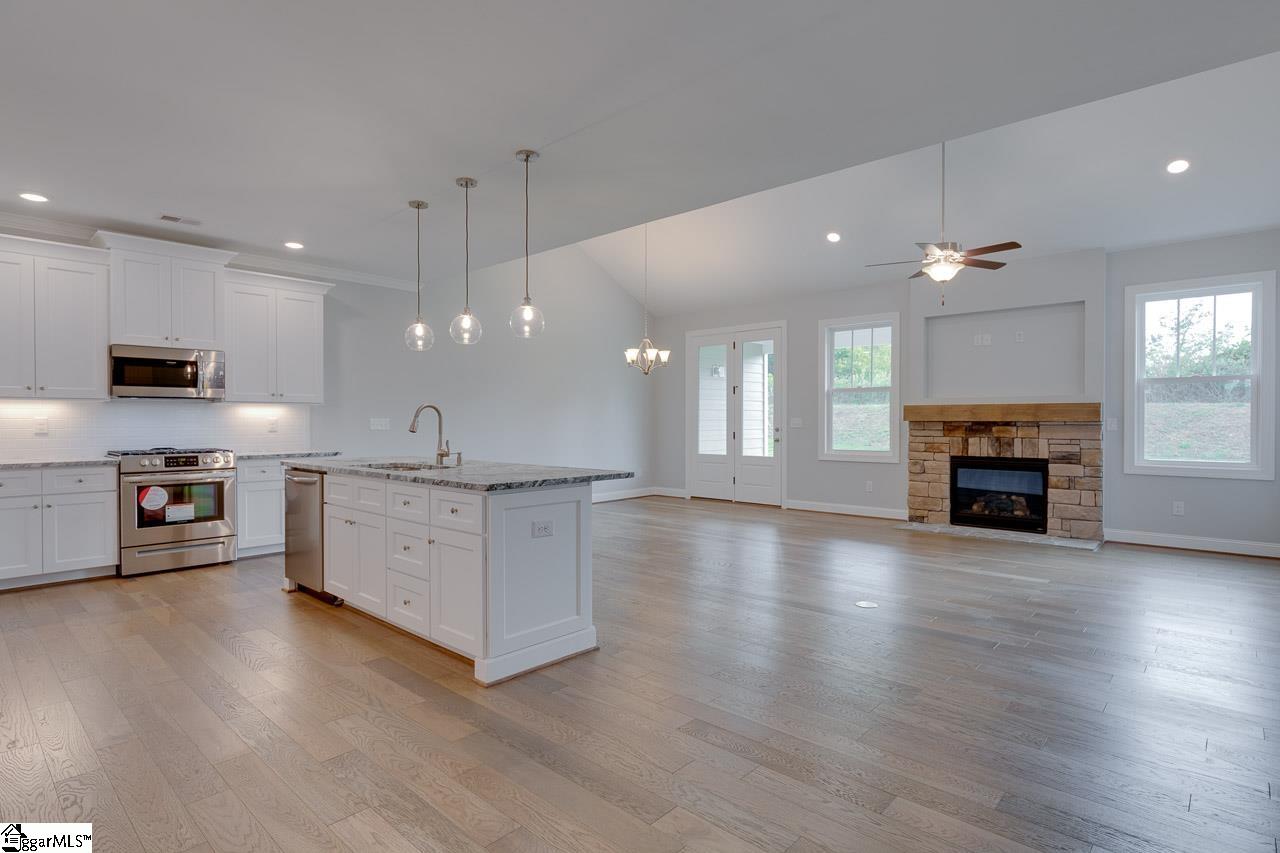 312 Mayfly Way Simpsonville, SC 29680 - Photo 10 of 31 Gallery Image 10