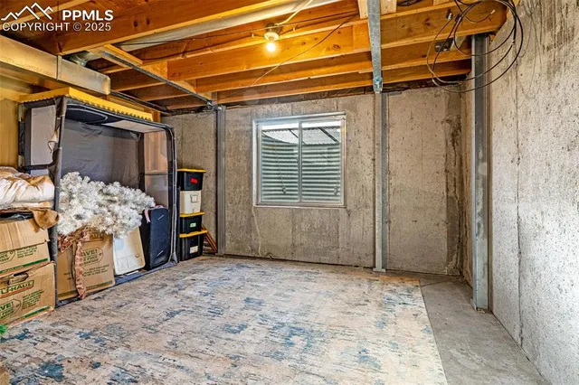 a view of a storage & utility room