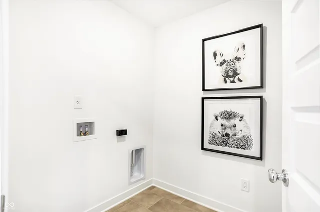 $369,995 | 8403 Grand Appaloosa Way, Indianapolis, IN 46235