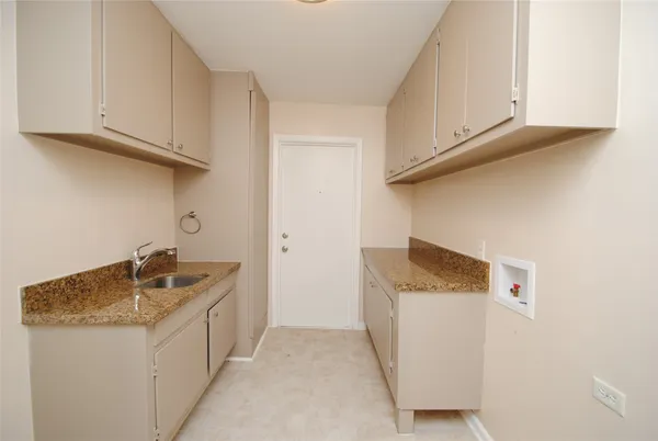 $2,400 | 10034 Cedardale Drive, Houston, TX 77055