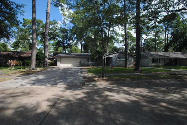 $2,400 | 10034 Cedardale Drive, Houston, TX 77055