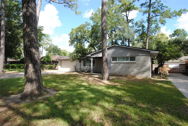 $2,400 | 10034 Cedardale Drive, Houston, TX 77055