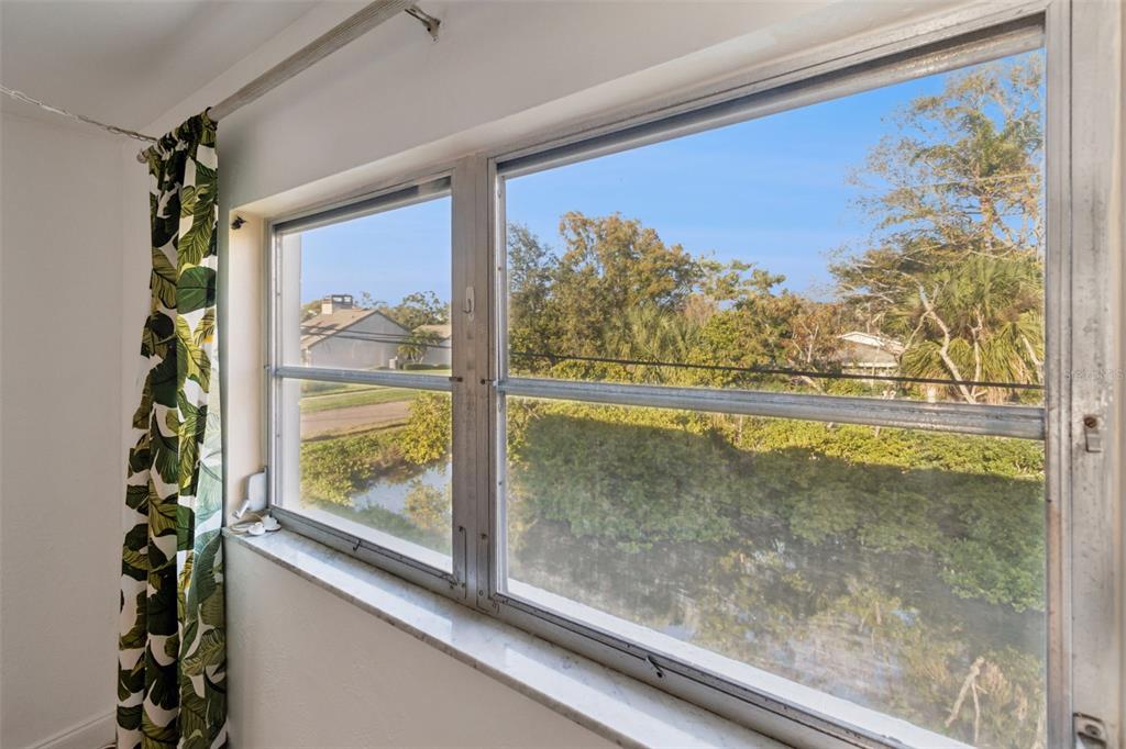 4565 Duhme Road, Unit 203 St. Petersburg, FL 33708 - Photo 19 of 27 a view of a window in a room