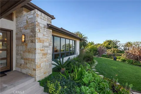 $4,590,000 | 900 Vía Nogales, Palos Verdes Estates, CA 90274