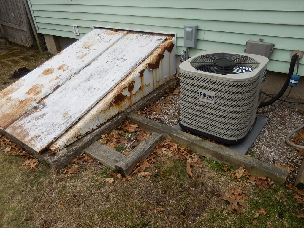 82 Duggan Circle Springfield, MA 01119 - Photo 5 of 17