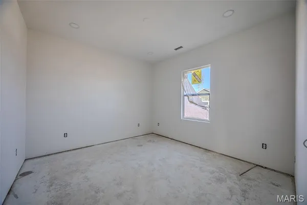 $280,000 | 2051 Kay Avenue, Lebanon, MO 65536