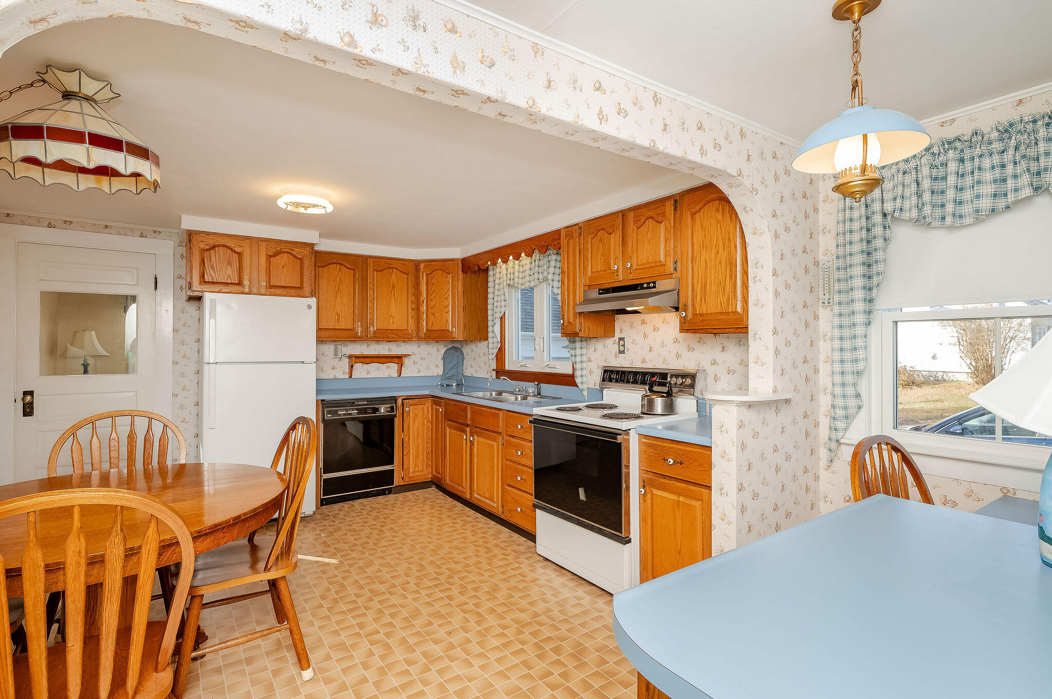 1095 State Road Eliot, ME 03903 - Photo 5 of 28 _DSC6335editforDB