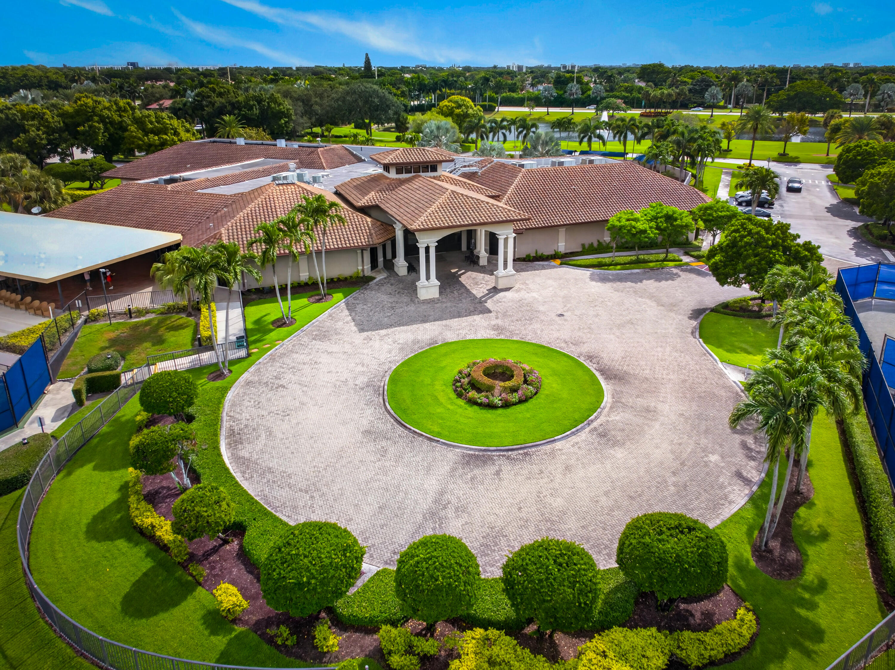 7690 La Corniche Circle Boca Raton, FL 33433 - Photo 35 of 42 DJI_20260830102632_0817_D