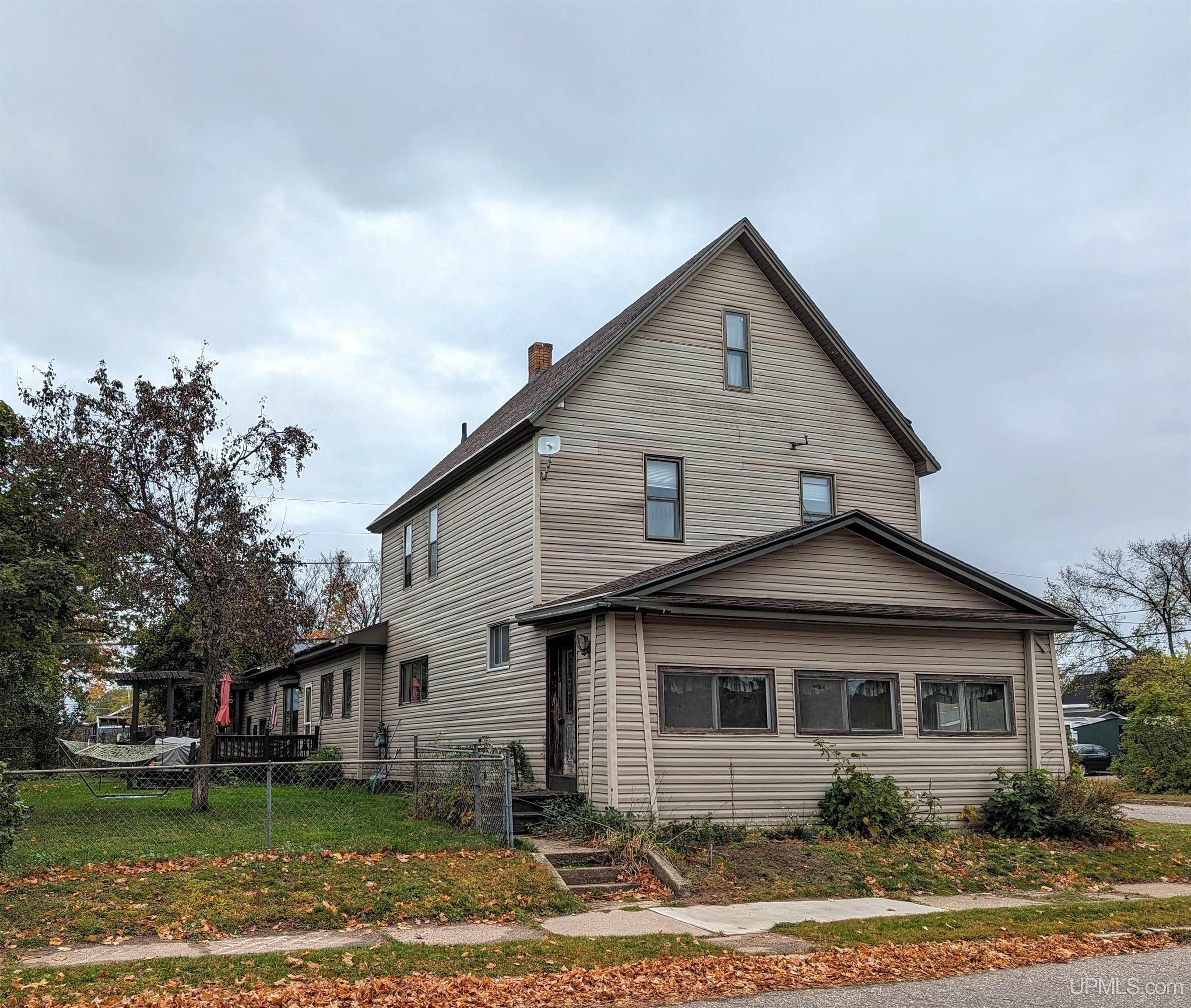 655 Wabash Street Ishpeming, MI 49849 - Photo 1 of 72 Gallery Image 1