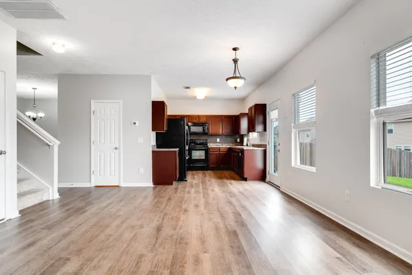 a view of entryway with white walls