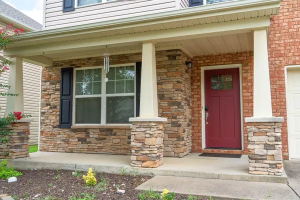 $2,295 | 612 Pemberton Drive, Lebanon, TN 37087