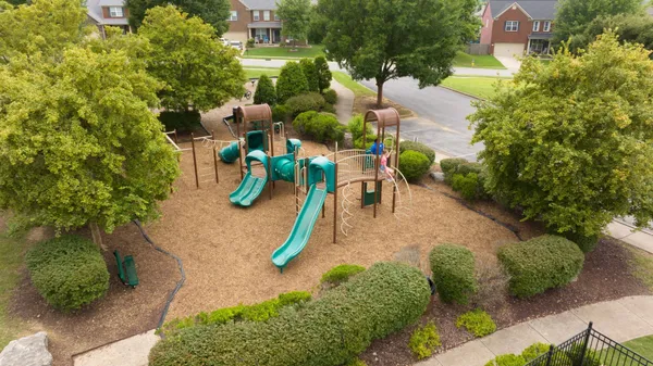 $2,295 | 612 Pemberton Drive, Lebanon, TN 37087