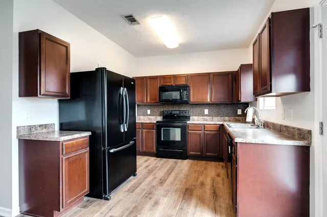 $2,380 | 612 Pemberton Drive, Lebanon, TN 37087