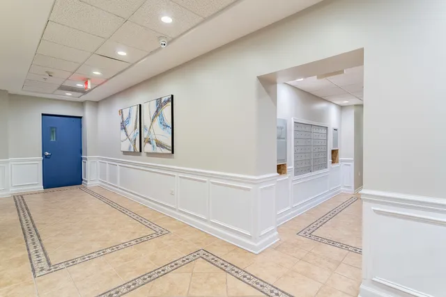 $289,000 | 6801 North Milwaukee Avenue, Unit 202, Niles, IL 60714