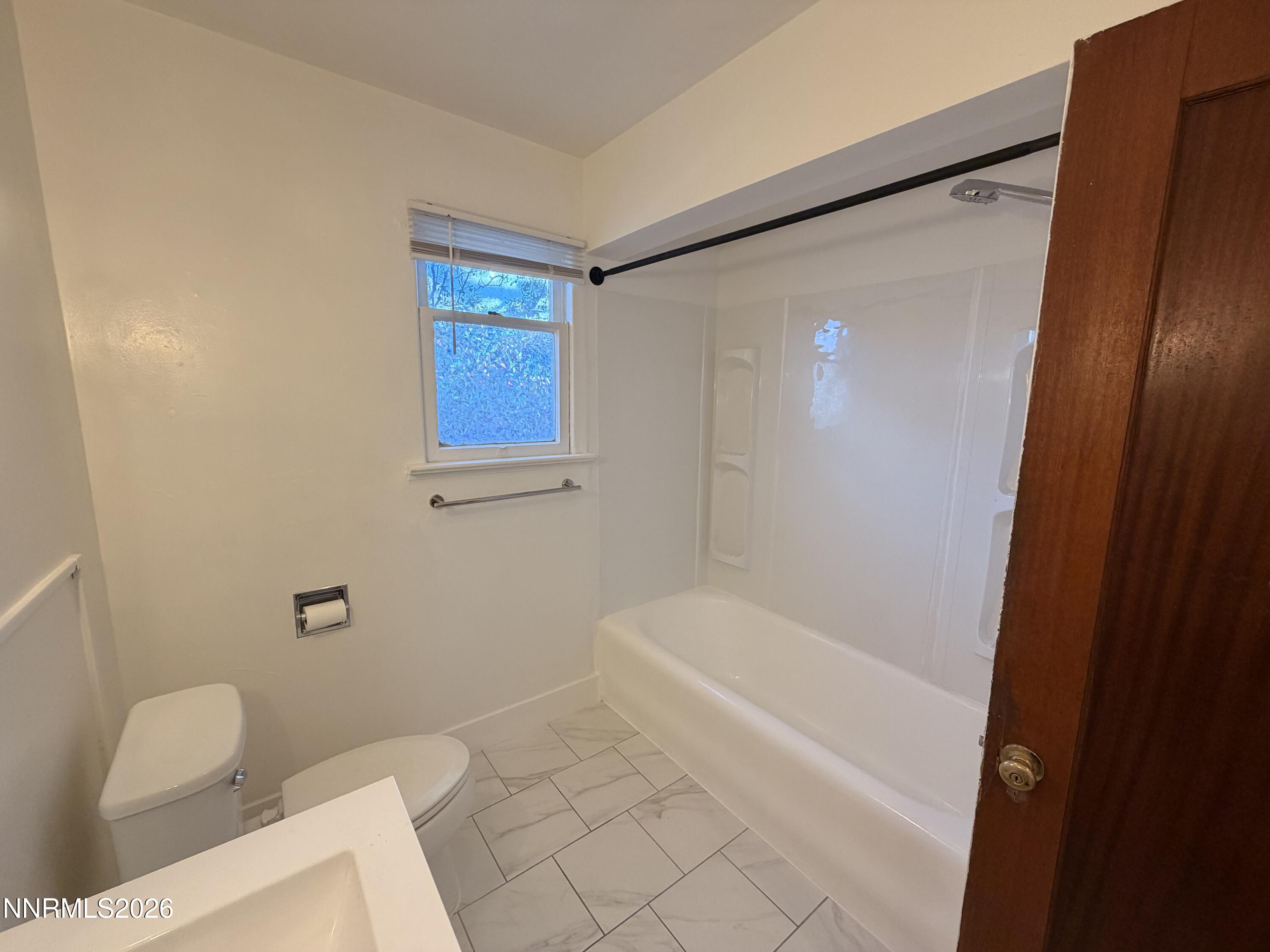 319 Thoma Street Reno, NV 89502 - Photo 13 of 20 2026-06-28 12.19.07