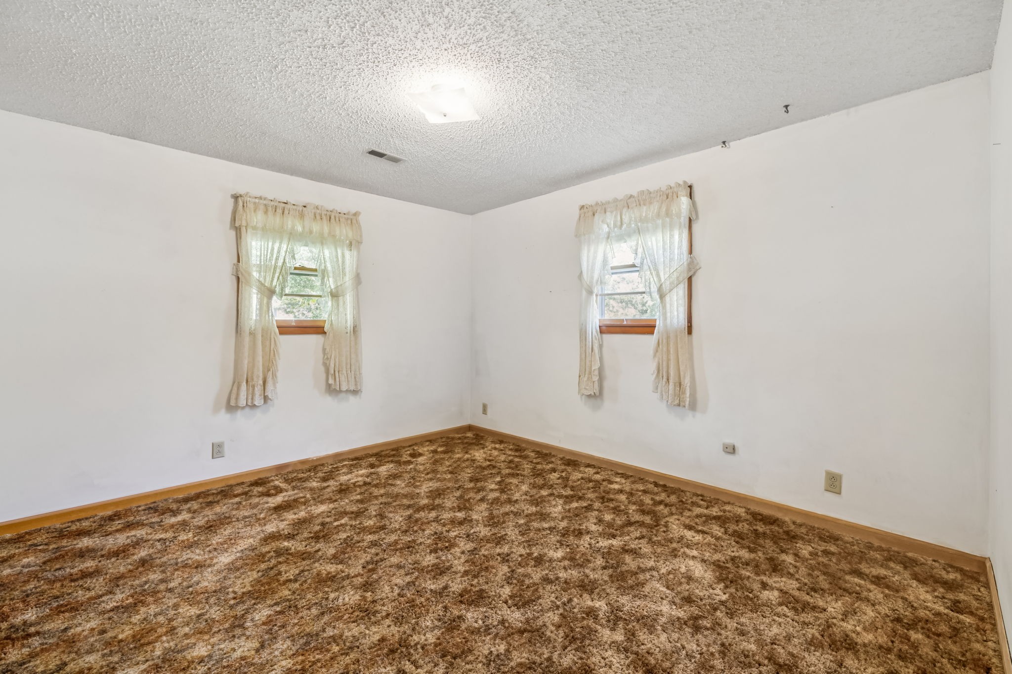 5165 Almaville Road Smyrna, TN 37167 - Photo 31 of 37 an empty room with windows