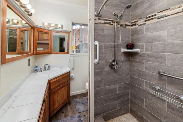 $849,000 | 2925 Franklin Avenue, San Diego, CA 92113