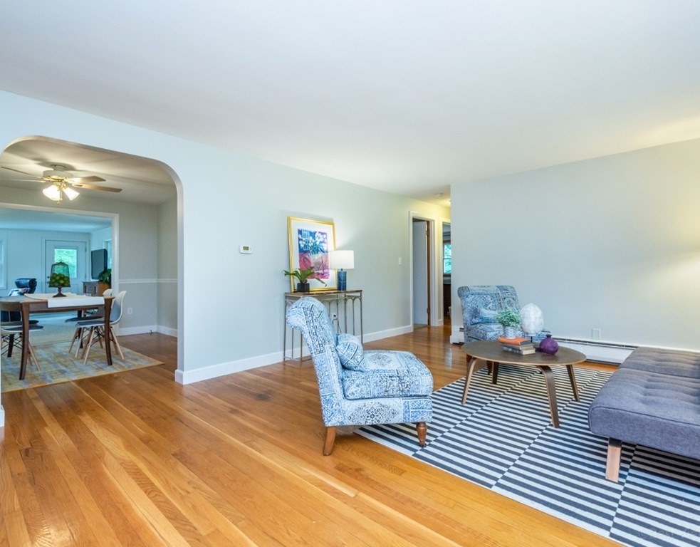 267 Concord Road Bedford, MA 01730 - Photo 6 of 31