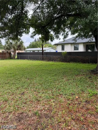 $1,700 | 2610 W Road, Fort Myers, FL 33905