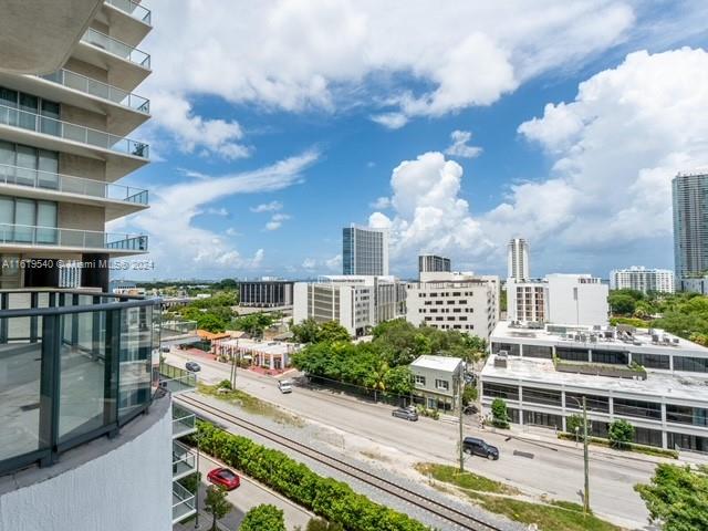 121 Northeast 34th Street, Unit 1014 Miami, FL 33137 - Photo 9 of 30