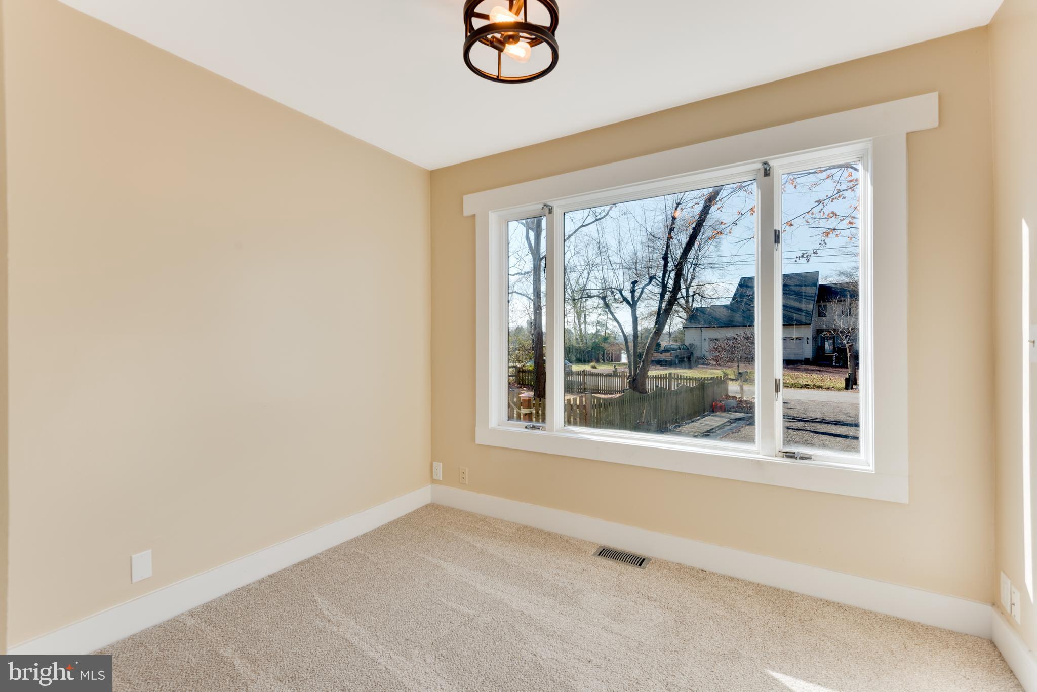 613 Harbor Drive Annapolis, MD 21403 - Photo 13 of 29