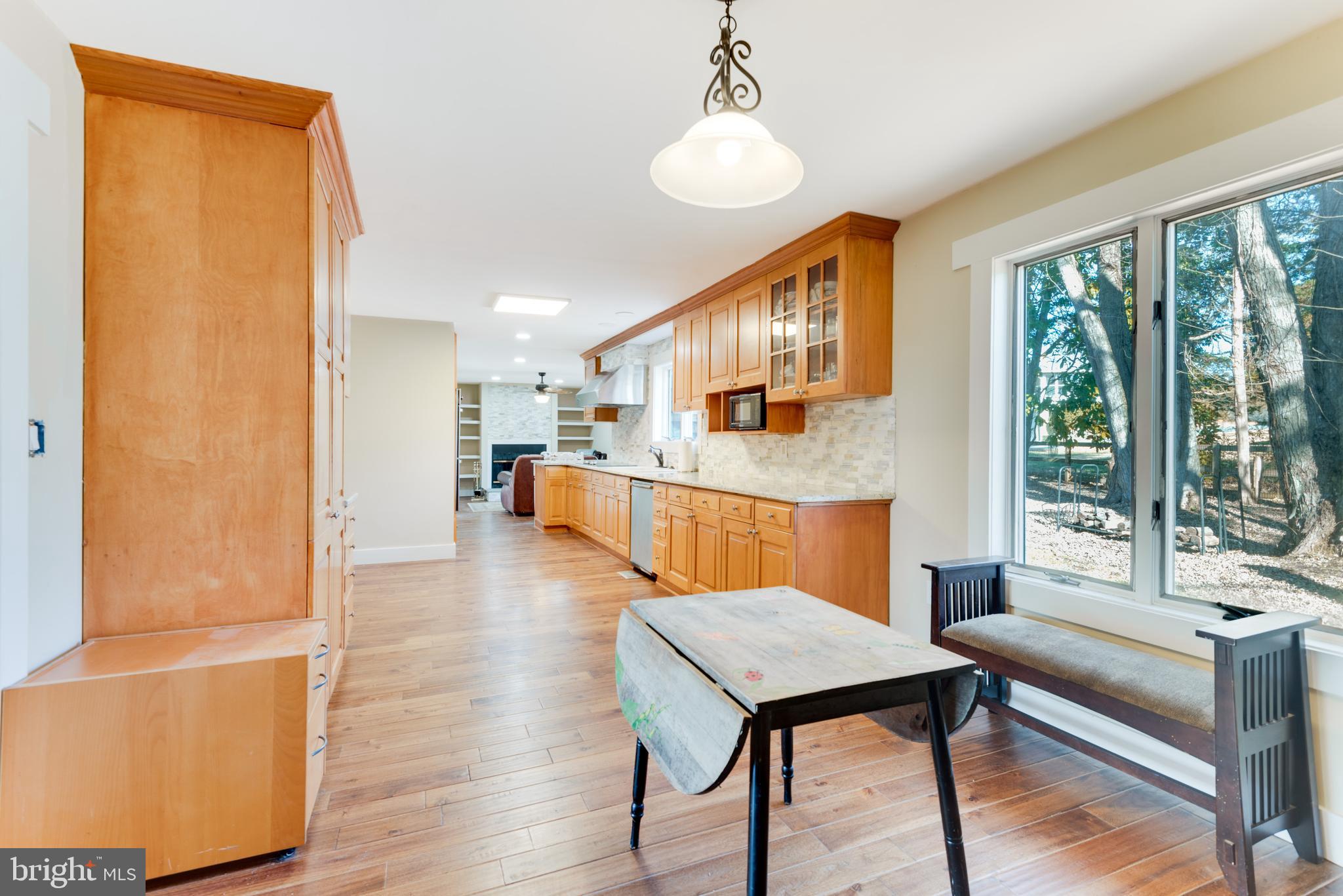 613 Harbor Drive Annapolis, MD 21403 - Photo 5 of 29