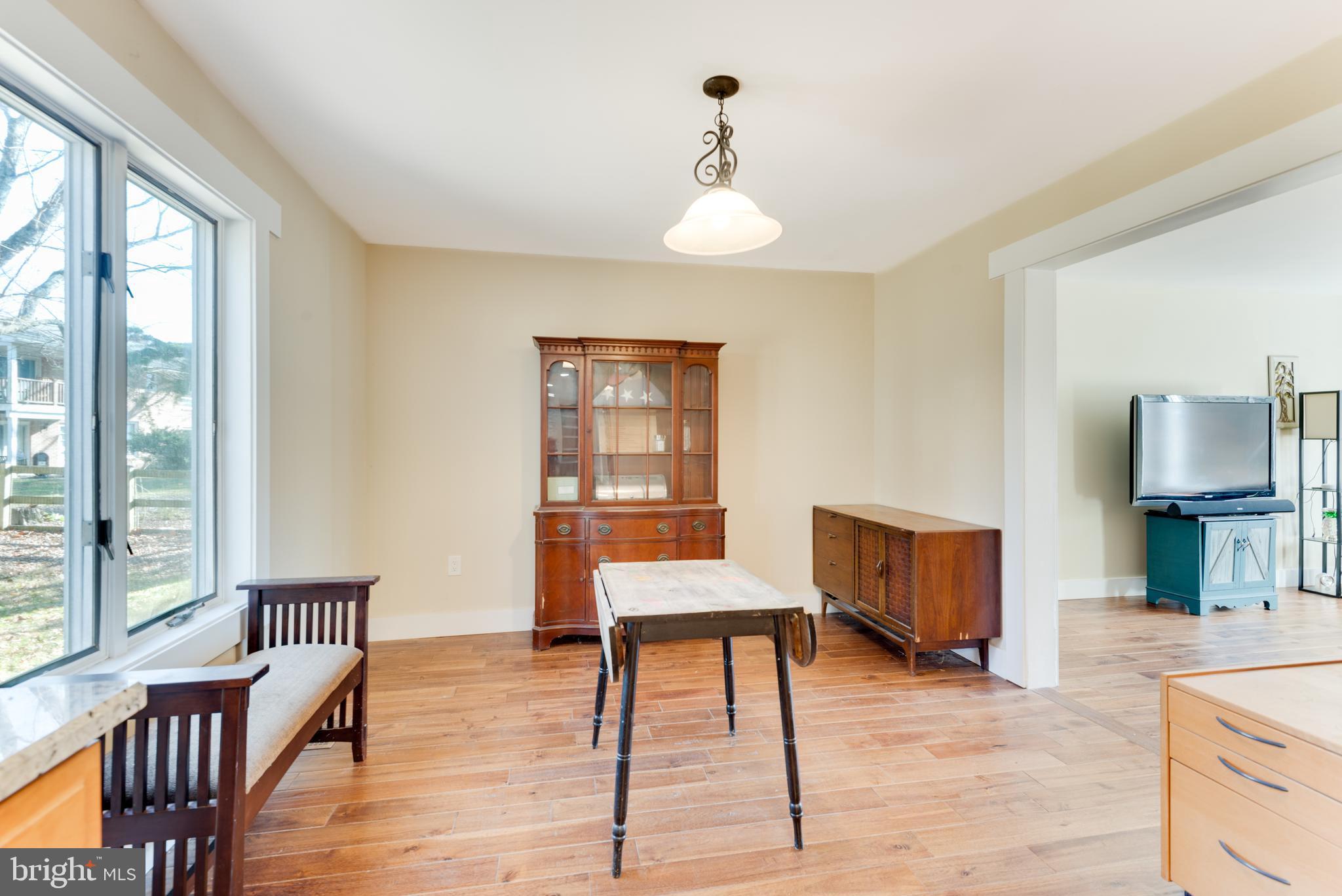 613 Harbor Drive Annapolis, MD 21403 - Photo 6 of 29