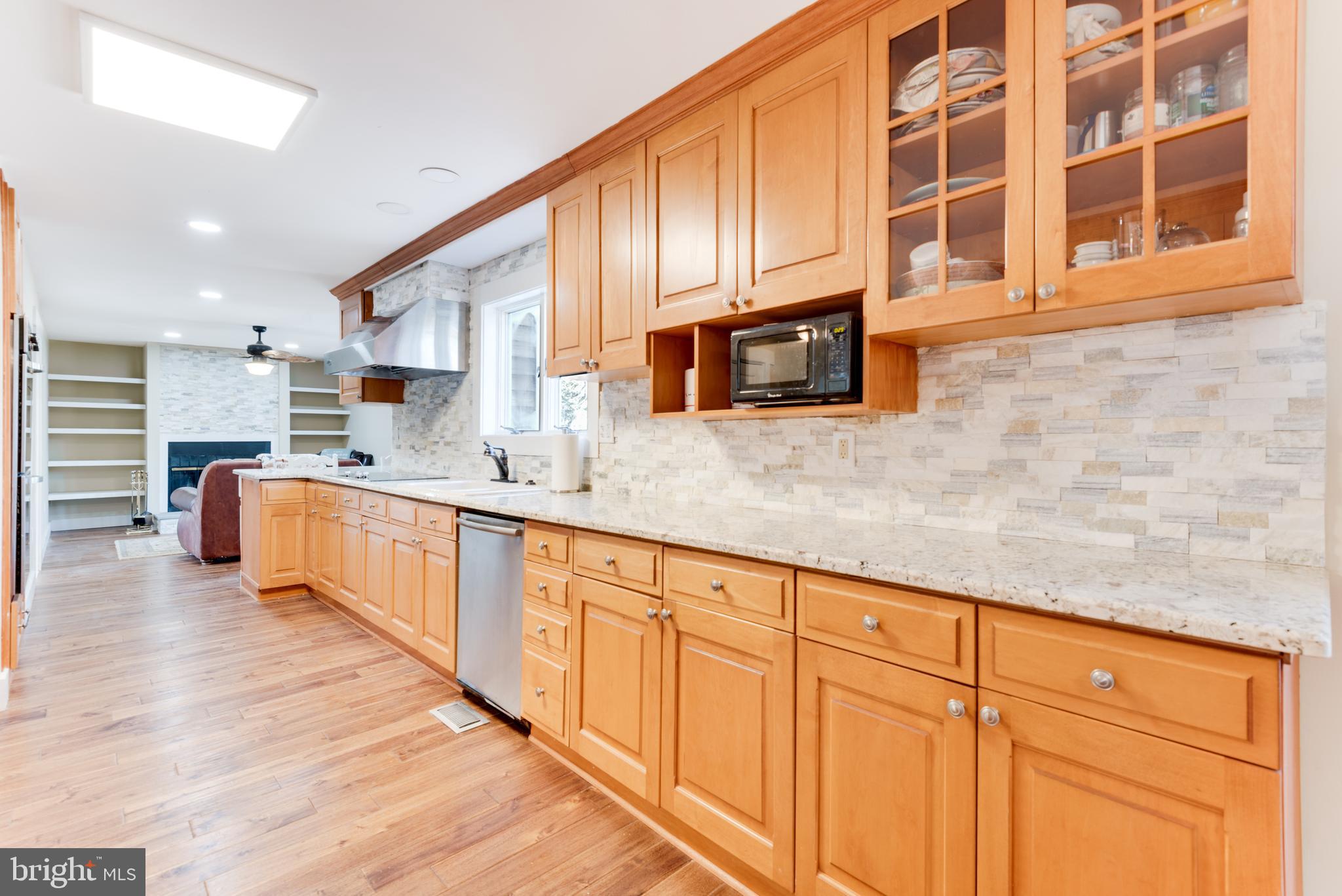 613 Harbor Drive Annapolis, MD 21403 - Photo 7 of 29