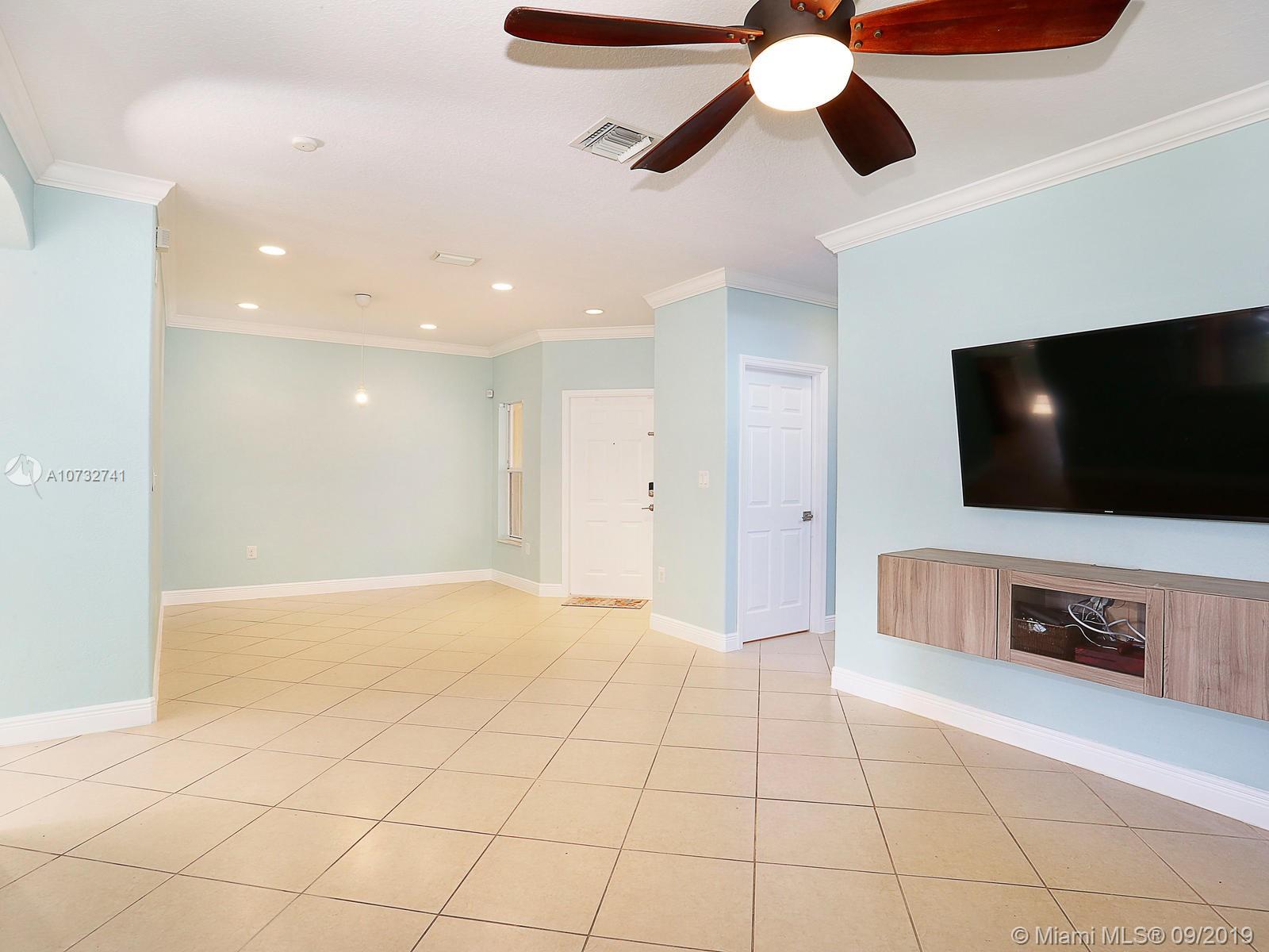 1506 Southeast 20th Road Homestead, FL 33035 - Photo 2 of 23