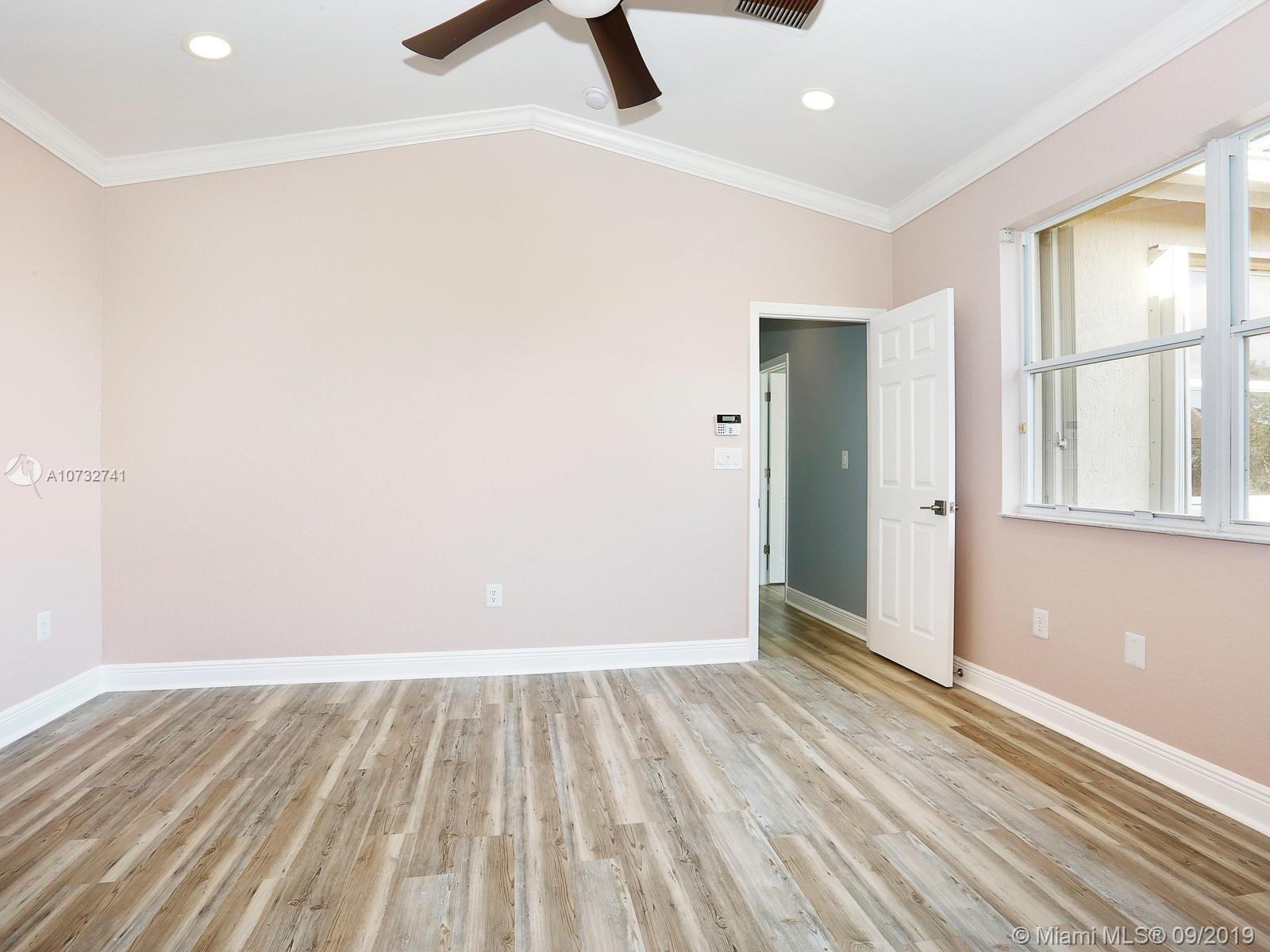 1506 Southeast 20th Road Homestead, FL 33035 - Photo 11 of 23