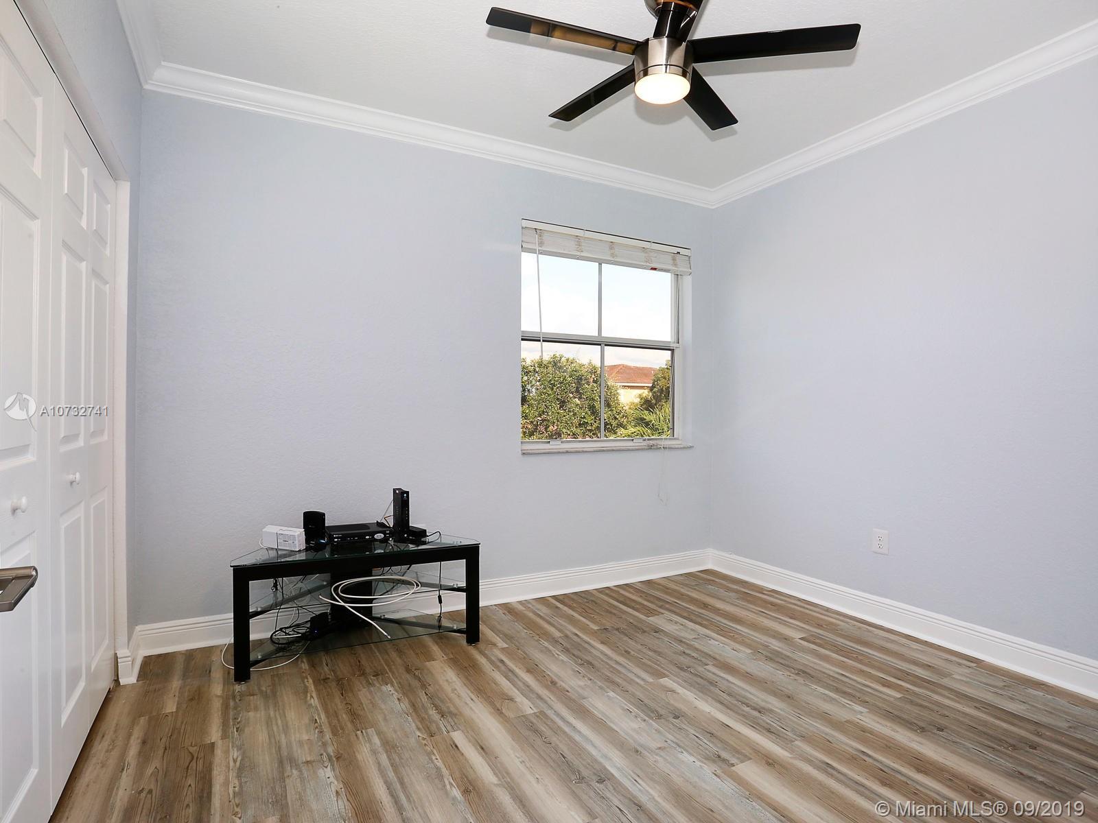 1506 Southeast 20th Road Homestead, FL 33035 - Photo 15 of 23