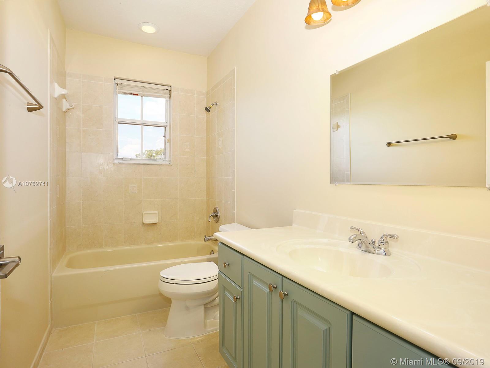 1506 Southeast 20th Road Homestead, FL 33035 - Photo 16 of 23