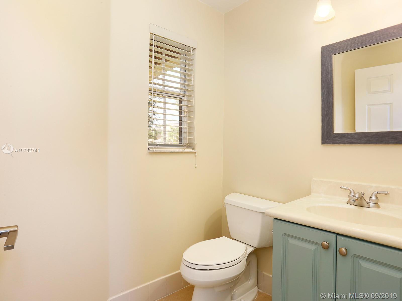 1506 Southeast 20th Road Homestead, FL 33035 - Photo 5 of 23