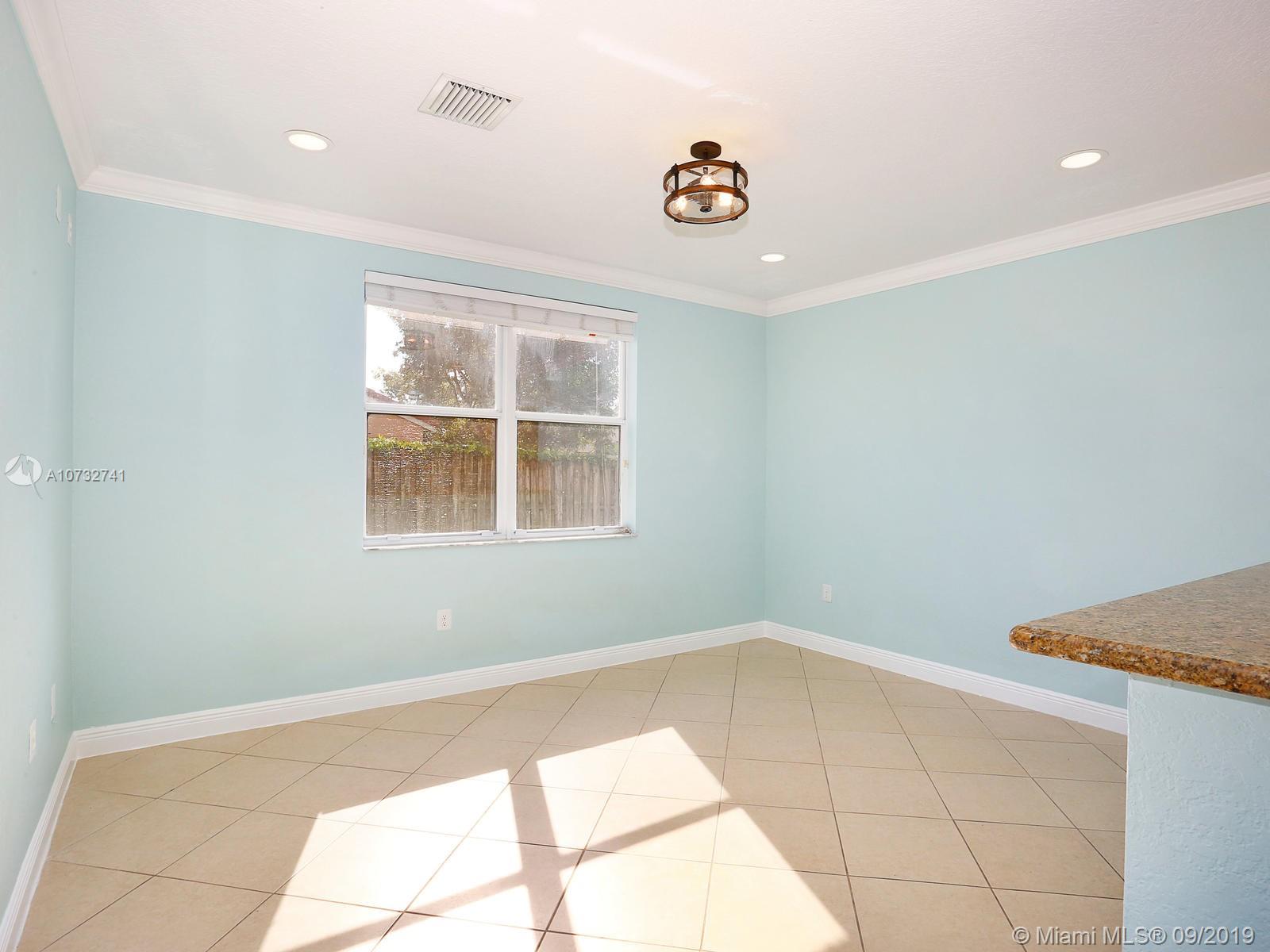 1506 Southeast 20th Road Homestead, FL 33035 - Photo 8 of 23