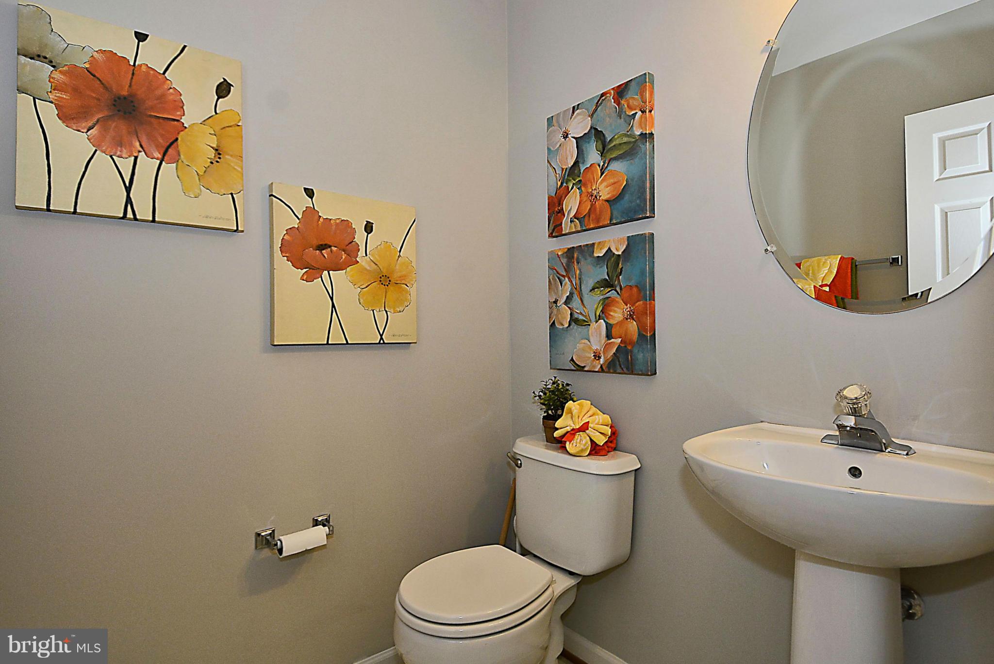9425 Fields Road Gaithersburg, MD 20878 - Photo 14 of 30 Powder Room
