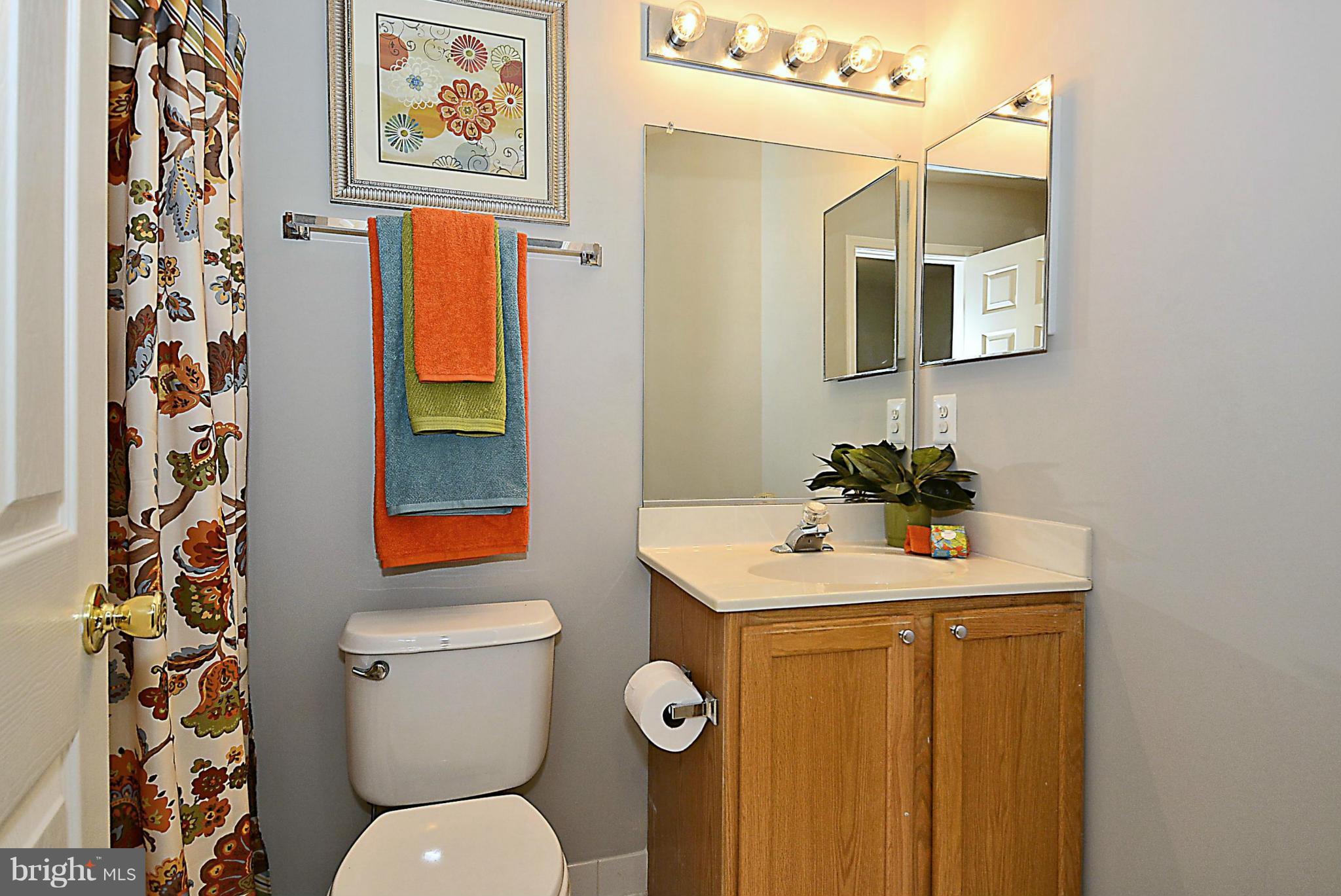 9425 Fields Road Gaithersburg, MD 20878 - Photo 24 of 30 Second Full Bath