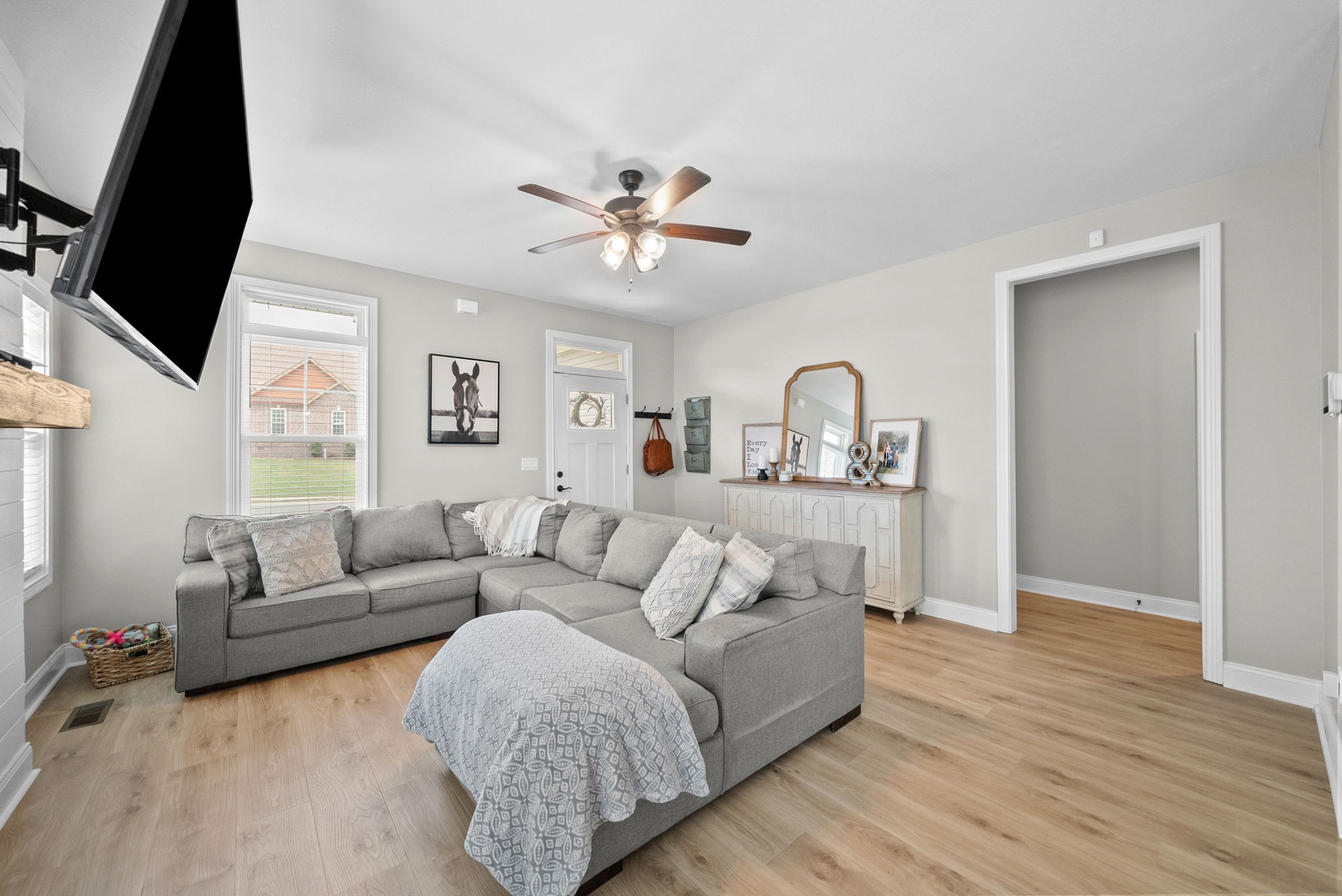 1085 Harrison Way Clarksville, TN 37042 - Photo 4 of 45