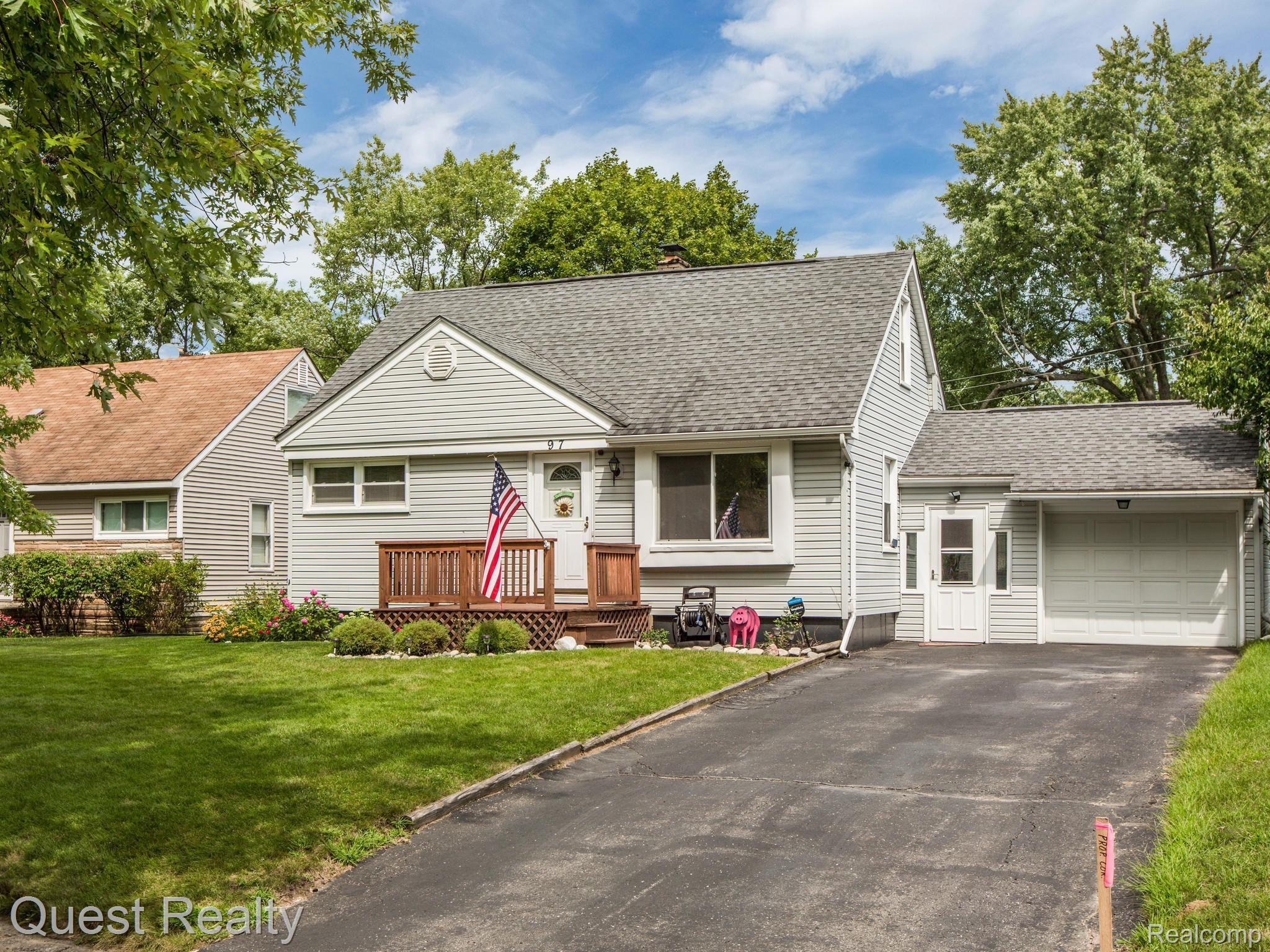 97 South Ascot Road Waterford, MI 48328 - Photo 2 of 35 97 S Ascot Rd Waterford-041-040-97 South Ascot Road Waterford-MLS_Size.jpg