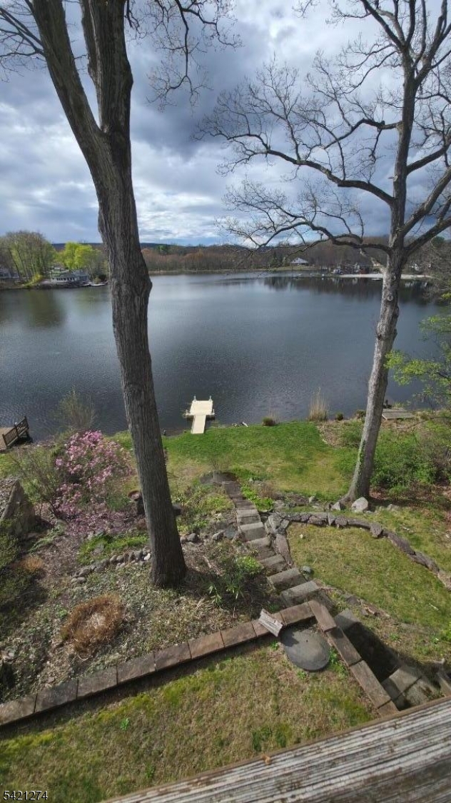 95 Wildwood Road Oak Ridge, NJ 07438 - Photo 2 of 7