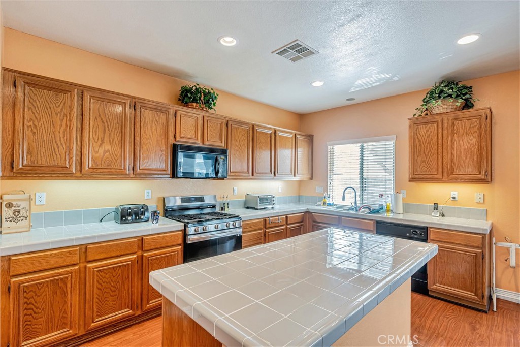 3116 Kilt Court Lancaster, CA 93535 - Photo 23 of 60