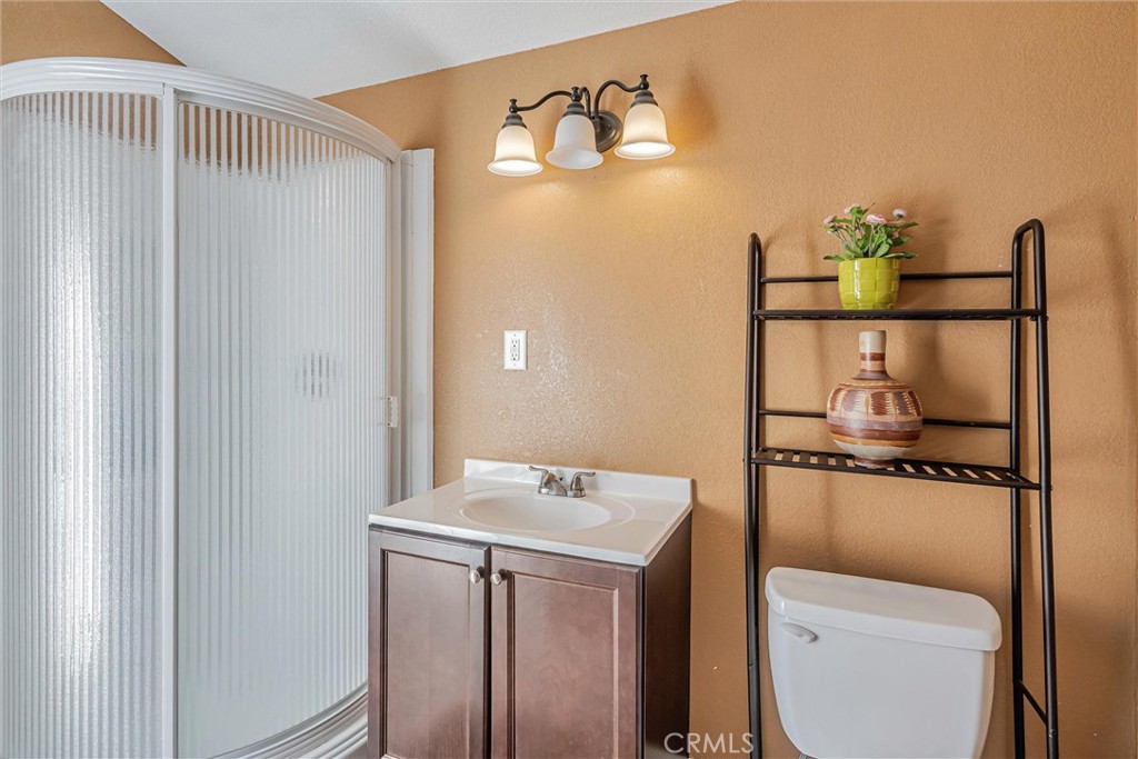 3116 Kilt Court Lancaster, CA 93535 - Photo 55 of 60 Pool bathroom