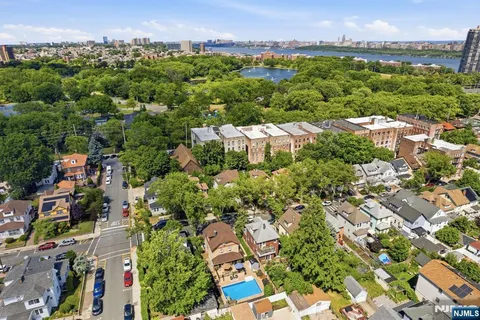$975,000 | 333 78th Street, North Bergen, NJ 07047
